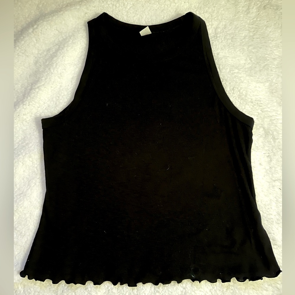 Old Navy black tank top with lettuce-edge!